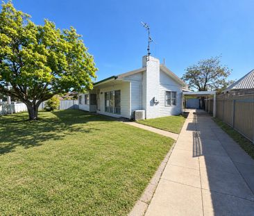 Conveniently Located 3-Bedroom Home - Photo 6