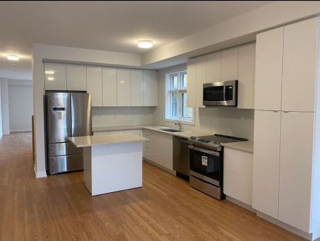 For Lease - 91 Cornell Rouge Boulevard, Markham, Ontario - Photo 2