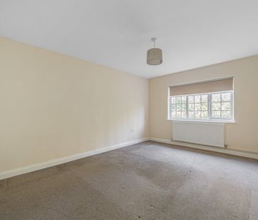 4 bedroom detached house to rent - Photo 4