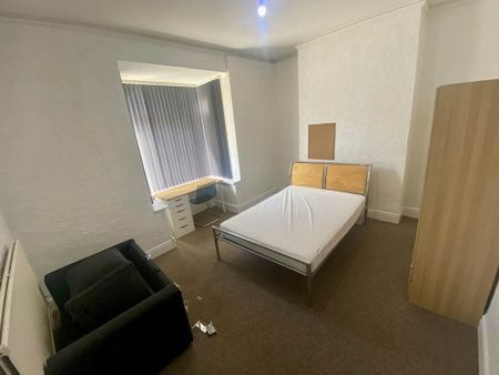 4 bedroom house to rent - Photo 2