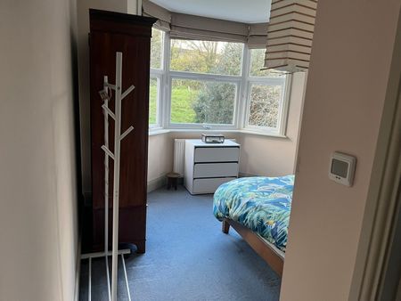 Room in a Shared House, Palmerston Crescent, N13 - Photo 5