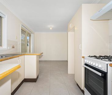 Clean and Tidy 3 Bedroom Home - Photo 4