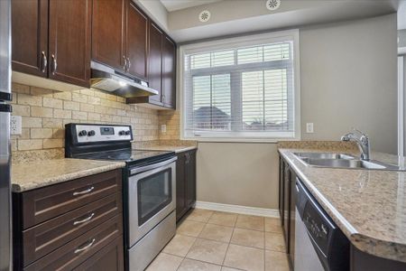 For Lease - 2548 Grand Oak Trail, Oakville, Ontario - Photo 2