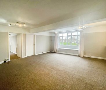 Queens Road, Weybridge, Surrey, KT13 9DL - Photo 2