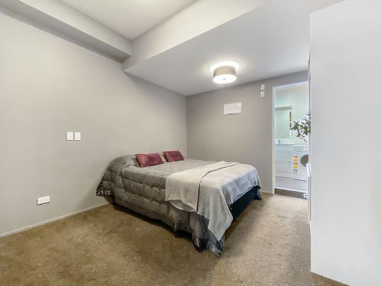 ***Welcome to Sharella Apartments*** - Photo 1