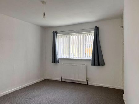 3 bedroom end of terrace house to rent - Photo 3