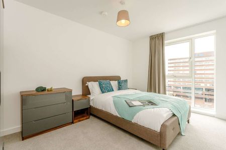 OCTOBER MOVE-INS | 1 BED APARTMENT | PARKING AVAILABLE | PRIME LOCATION | 24-HOUR CONCIERGE | RESIDENTS GYM - Photo 3