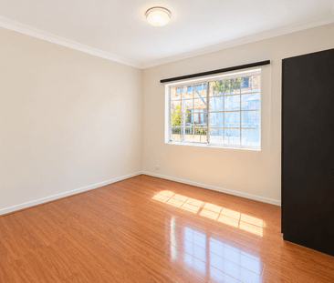 Unfurnished 2 Bedroom with Lock Up Garage - Photo 4