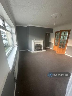 3 bedroom semi-detached house to rent - Photo 1