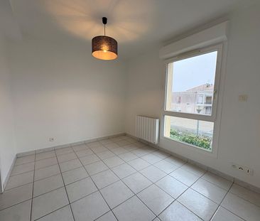 Location Appartement 2 pièces 41m² - Photo 3