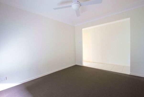 Great Layout, Comfortable Family Home - Photo 1