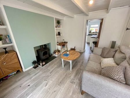 Redruth, Redruth, TR15 - Photo 3