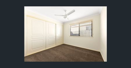 HUGE Family Home in Highfields - Photo 3