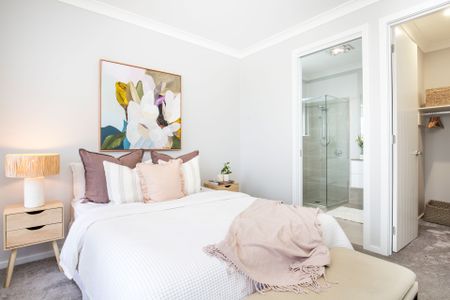 Modern Duplex Living: Settle In Before Christmas! - Photo 2