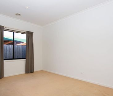 25 Caringa Street, Pascoe Vale. - Photo 2