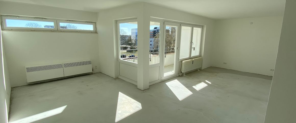 Geräumige 2-Zimmer-Wohnung mit Balkon // 3.OG links - Foto 1