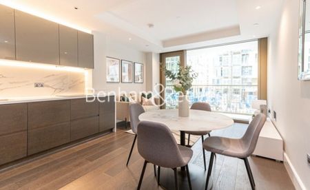 1 Bedroom flat to rent in Sherrin House, Royal Warwick Square, W14 - Photo 2