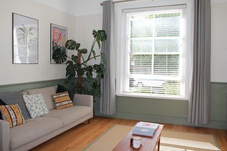 2 Bed Flat, Kenninghall Road, E5 - Photo 4