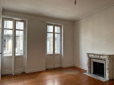 Location Appartement 4 pièces 152m² - Photo 4