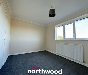 3 bedroom end of terrace house to rent - Photo 5