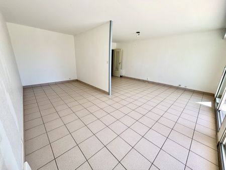Location Appartement 3 pièce(s) - 73 m² - Photo 4