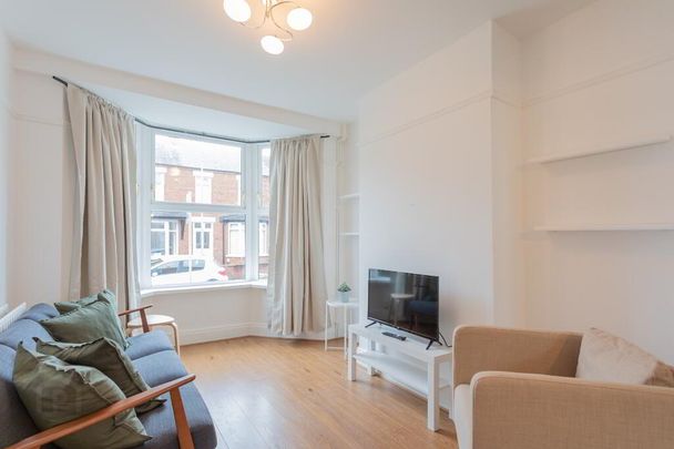 26 Clarendon Avenue, Belfast, BT5 5JT - Photo 1