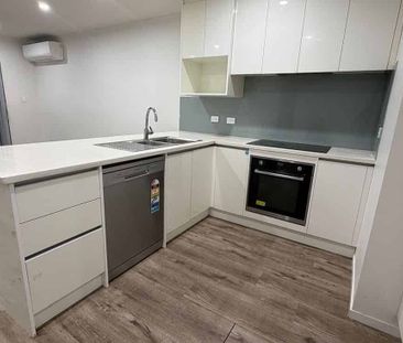Modern Townhouse in Manurewa East - Rent reduced. - Photo 3