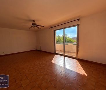 Location Appartement 3 pièces 73m² CARPENTRAS 84200 - Photo 1