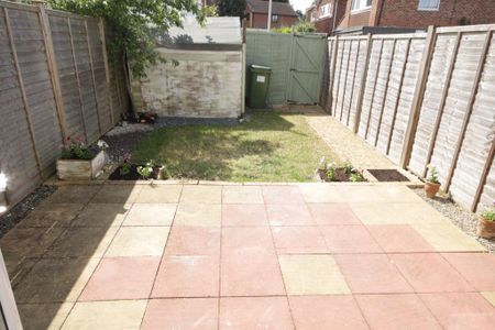 3 bedroom terraced house to rent - Photo 5