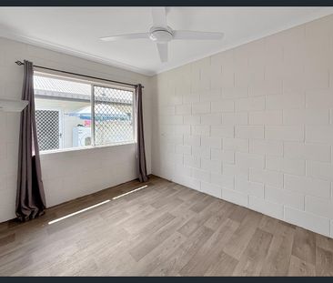 Charming Stand-Alone Villa in Whitfield Location - Photo 5