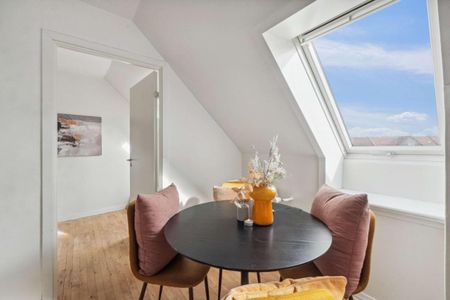 Lækker lys lejlighed med elevator - Photo 5