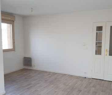 Location Appartement 2 pièces 53m² VALENCIENNES 59300 - Photo 2
