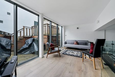 Short Stay - A beautifully tucked-away two-bedroom house on a private gated road in Canonbury. - Photo 2