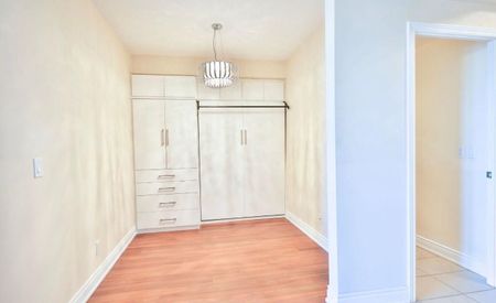 For Lease - 9088 Yonge Street Unit# 806, Richmond Hill, Ontario - Photo 2