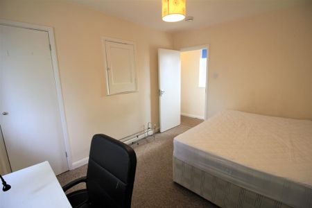 1 bedroom semi-detached house to rent - Photo 4
