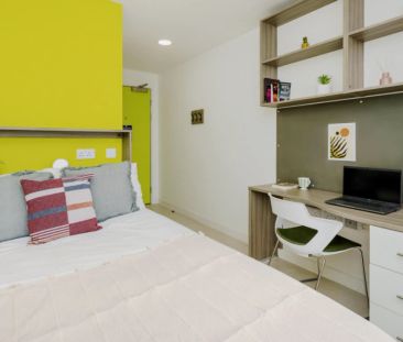 Platinum Two Bed Apartment - Photo 3