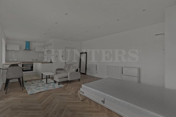 1 bedroom Flat To Let Total Size: 428 SQ FT - Photo 1