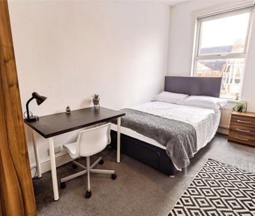 5 bedroom terraced house to rent - Photo 1