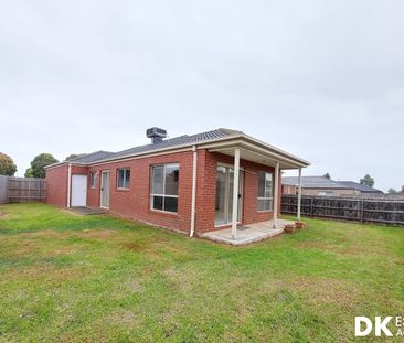 Family home in Tarneit - Photo 3