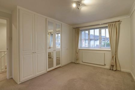 4 bedroom detached house to rent - Photo 4