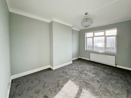 Undercliff Gardens, Leigh-On-Sea - Photo 4