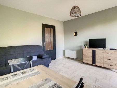Location Appartement 1 pièce Meublé 21m² ANTIBES 06600 - Photo 2