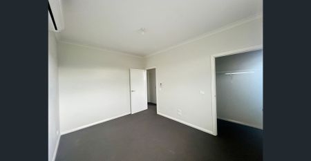 Modern 3-Bedroom Townhouse in Prime Westmeadows Location - Photo 5