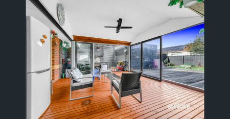 FOR RENT – Comfortable Family Home in a Prime Location - Photo 2