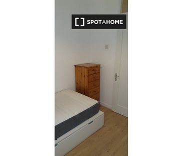 Room in shared flat for rent in Grace Park, Dublin - Photo 5