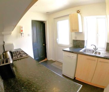 1 bedroom in a house share to rent - Photo 6