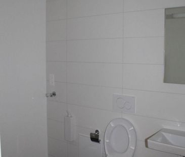 Rent a 3 ½ rooms apartment in Delémont - Photo 4