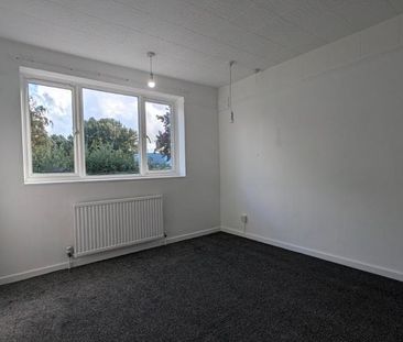 3 bedroom end of terrace house to rent - Photo 5