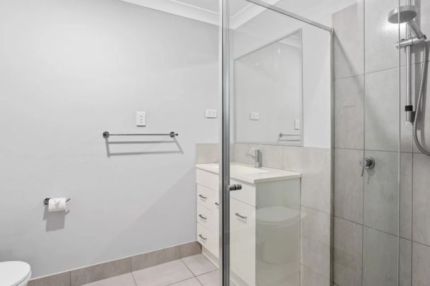1 Bedroom unit in Quiet Culdesac Contact Julie Sykes 0438 050 110 - Photo 1