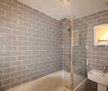2 bedroom flat to rent - Photo 6
